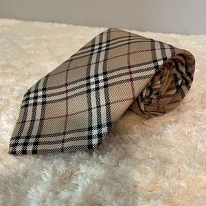 Burberry Classic Cut Vintage Check Silk Tie Camel